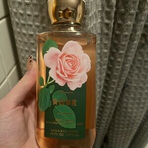 Bath and body works rose scented body wash